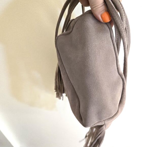Monserat De Lucca Noe Petite Taupe Suede Fringe Crossbody Bag - Picture 4 of 9